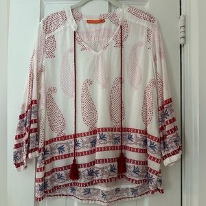 Oliphant size M, Three Quarter sleeve, v neck, tunic with tassels.